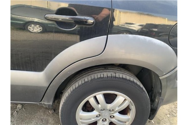 Recambio de aletin trasero izquierdo para hyundai tucson (jm) 2.0 referencia OEM IAM 877432E001  