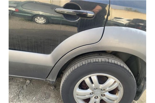 Recambio de aletin trasero izquierdo para hyundai tucson (jm) 2.0 referencia OEM IAM 877432E001  