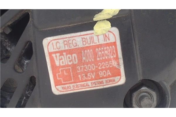 Recambio de alternador para hyundai tucson (jm) 2.0 referencia OEM IAM 3730022650 A0002655023 
