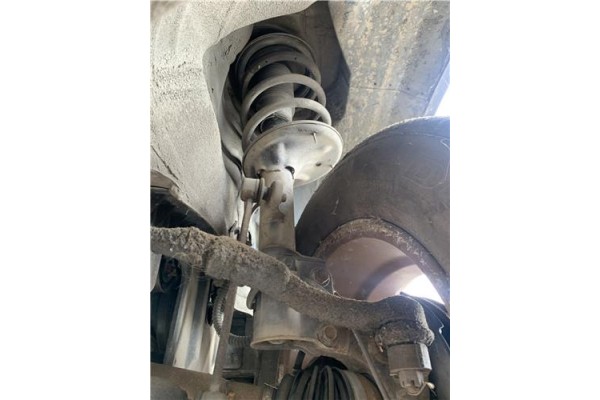 Recambio de amortiguador delantero derecho para hyundai tucson (jm) 2.0 referencia OEM IAM 546612E500  