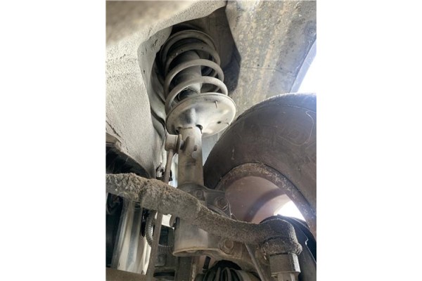 Recambio de amortiguador delantero derecho para hyundai tucson (jm) 2.0 referencia OEM IAM 546612E500  