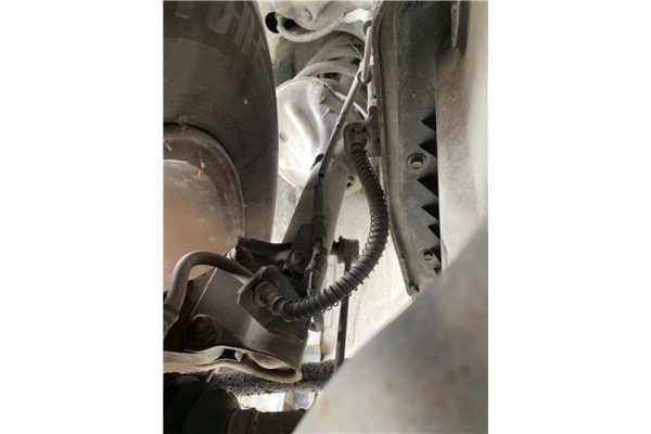 Recambio de amortiguador delantero derecho para hyundai tucson (jm) 2.0 referencia OEM IAM 546612E500  