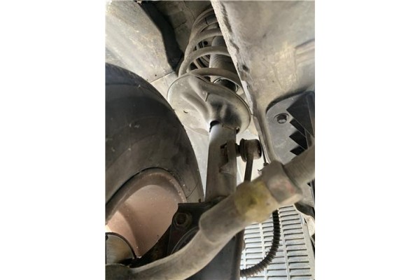 Recambio de amortiguador delantero izquierdo para hyundai tucson (jm) 2.0 referencia OEM IAM 546512E500  