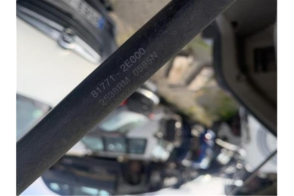 Recambio de amortiguador porton para hyundai tucson (jm) 2.0 referencia OEM IAM 817712E000 2538RM0585N 