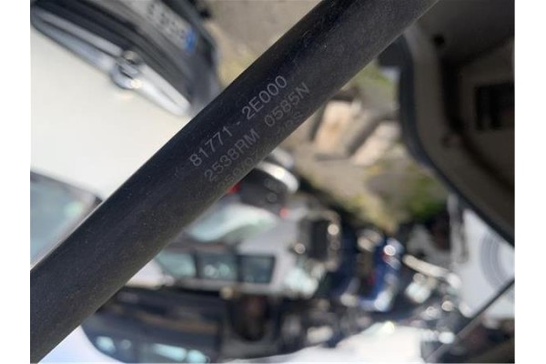 Recambio de amortiguador porton para hyundai tucson (jm) 2.0 referencia OEM IAM 817712E000 2538RM0585N 