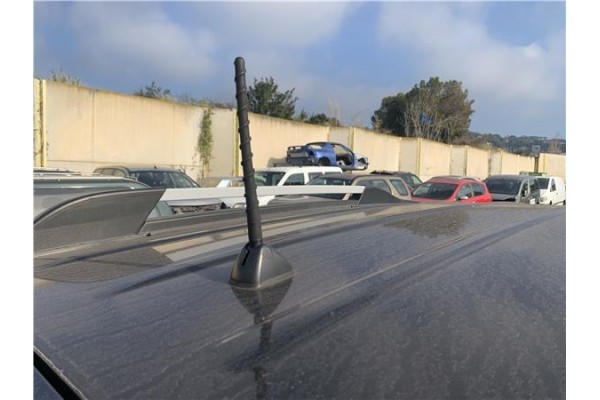 Recambio de antena electrica para hyundai tucson (jm) 2.0 referencia OEM IAM 962502E550 9,63E+205 