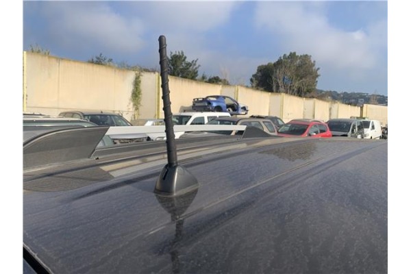 Recambio de antena electrica para hyundai tucson (jm) 2.0 referencia OEM IAM 962502E550 9,63E+205 