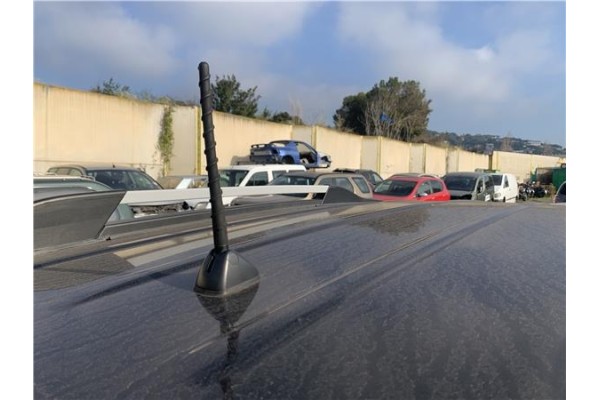 Recambio de antena electrica para hyundai tucson (jm) 2.0 referencia OEM IAM 962502E550 9,63E+205 