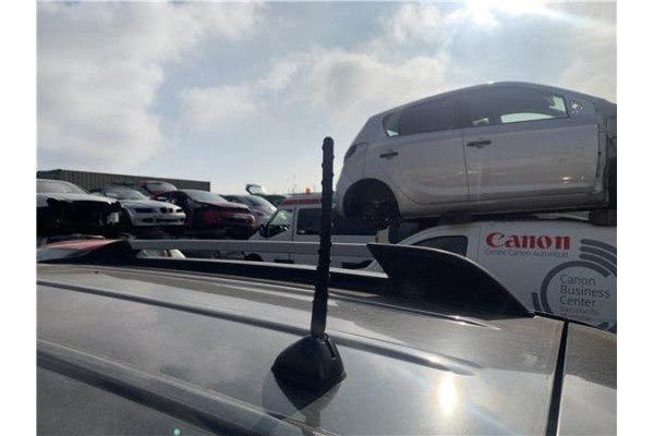 Recambio de antena electrica para hyundai tucson (jm) 2.0 referencia OEM IAM 962502E550 9,63E+205 