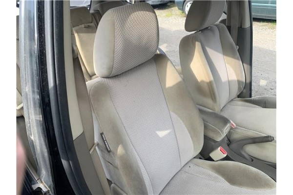 Recambio de asiento delantero derecho para hyundai tucson (jm) 2.0 referencia OEM IAM 884002E550  