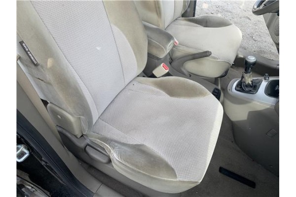 Recambio de asiento delantero derecho para hyundai tucson (jm) 2.0 referencia OEM IAM 884002E550  