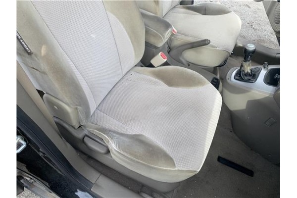 Recambio de asiento delantero derecho para hyundai tucson (jm) 2.0 referencia OEM IAM 884002E550  