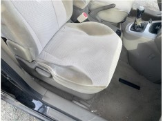 Recambio de asiento delantero derecho para hyundai tucson (jm) 2.0 referencia OEM IAM 884002E550  