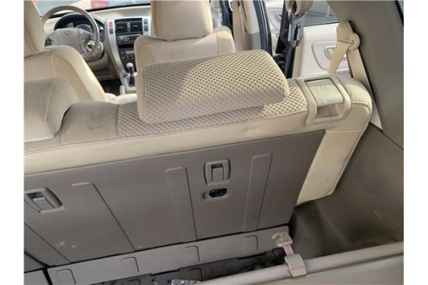 Recambio de asientos traseros para hyundai tucson (jm) 2.0 referencia OEM IAM 894002E011 8,93E+16 