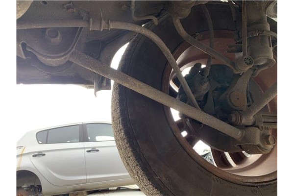 Recambio de brazo inferior trasero derecho para hyundai tucson (jm) 2.0 referencia OEM IAM 551102E101 5,51E+07 