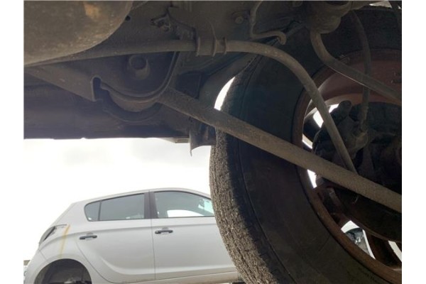 Recambio de brazo inferior trasero derecho para hyundai tucson (jm) 2.0 referencia OEM IAM 551102E101 5,51E+07 