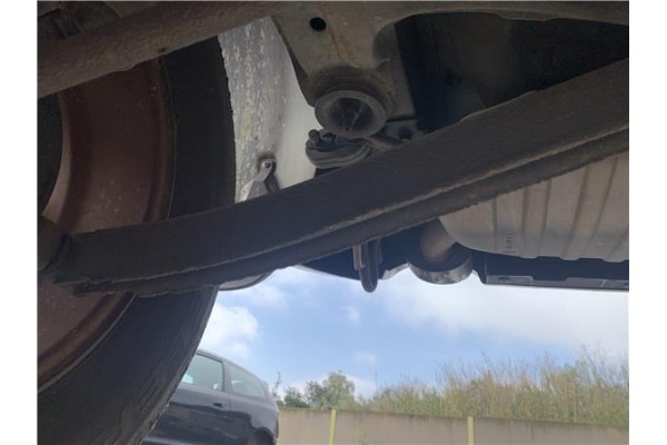 Recambio de brazo inferior trasero derecho para hyundai tucson (jm) 2.0 referencia OEM IAM 552102E000 5,52E+105 