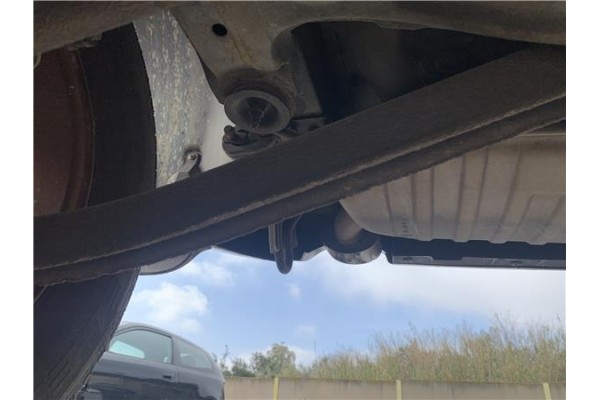 Recambio de brazo inferior trasero derecho para hyundai tucson (jm) 2.0 referencia OEM IAM 552102E000 5,52E+105 