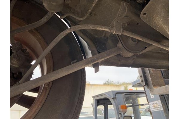 Recambio de brazo inferior trasero izquierdo para hyundai tucson (jm) 2.0 referencia OEM IAM 551102E101 5,51E+07 