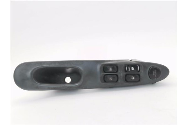 Recambio de mando elevalunas delantero izquierdo para hyundai lantra berlina (rd) 1.9 d referencia OEM IAM 9357029050  