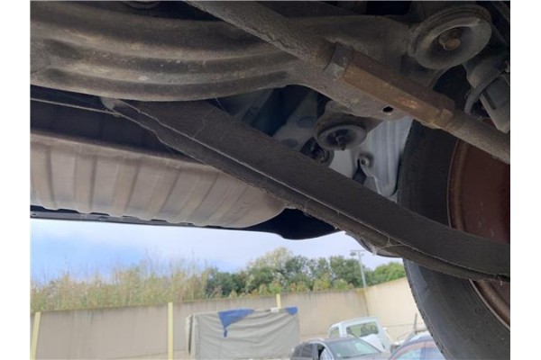 Recambio de brazo inferior trasero izquierdo para hyundai tucson (jm) 2.0 referencia OEM IAM 552102E000 5,52E+105 