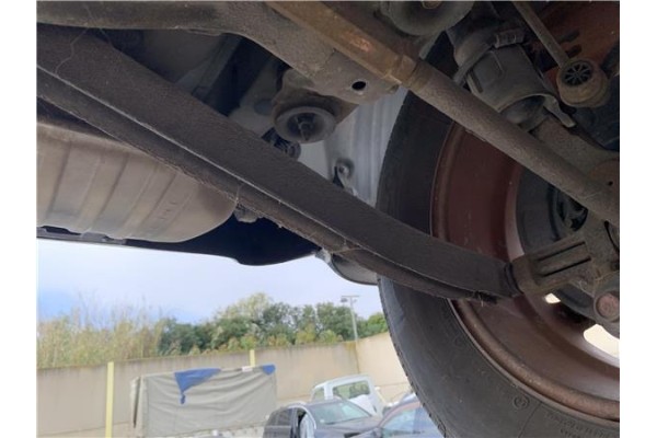 Recambio de brazo inferior trasero izquierdo para hyundai tucson (jm) 2.0 referencia OEM IAM 552102E000 5,52E+105 