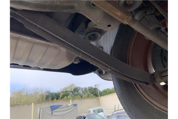 Recambio de brazo inferior trasero izquierdo para hyundai tucson (jm) 2.0 referencia OEM IAM 552102E000 5,52E+105 