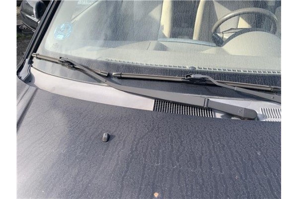 Recambio de brazo limpiaparabrisas delantero derecho para hyundai tucson (jm) 2.0 referencia OEM IAM 983212E001  