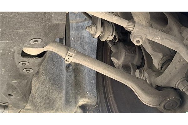 Recambio de brazo inferior delantero izquierdo para bmw serie 1 berlina 5p (f20) 2.0 116d referencia OEM IAM   