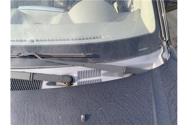 Recambio de brazo limpiaparabrisas delantero izquierdo para hyundai tucson (jm) 2.0 referencia OEM IAM 983112E001  