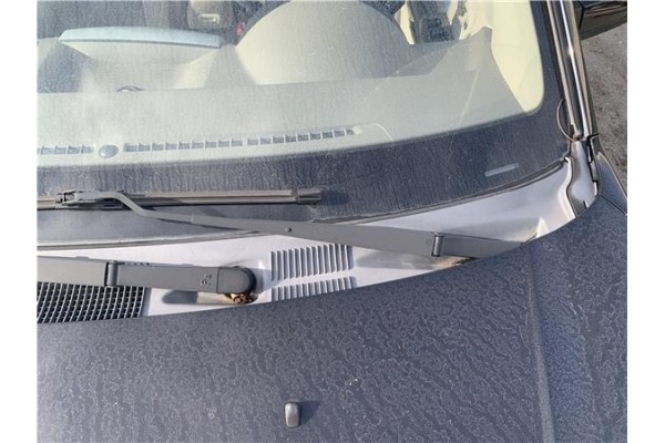 Recambio de brazo limpiaparabrisas delantero izquierdo para hyundai tucson (jm) 2.0 referencia OEM IAM 983112E001  