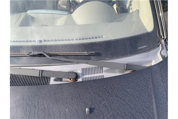 Recambio de brazo limpiaparabrisas delantero izquierdo para hyundai tucson (jm) 2.0 referencia OEM IAM 983112E001  