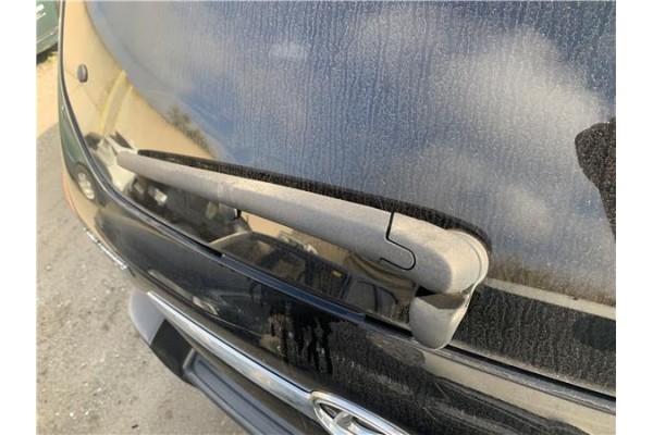 Recambio de brazo limpiaparabrisas trasero para hyundai tucson (jm) 2.0 referencia OEM IAM 988112E500  