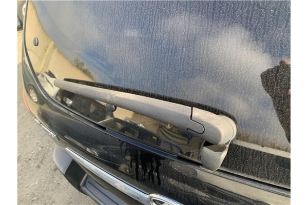 Recambio de brazo limpiaparabrisas trasero para hyundai tucson (jm) 2.0 referencia OEM IAM 988112E500  