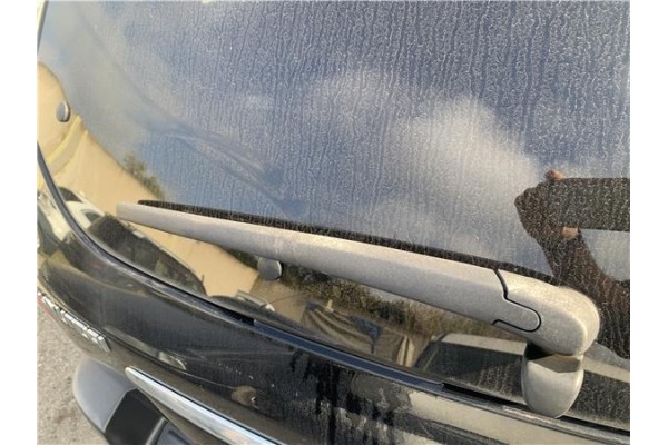 Recambio de brazo limpiaparabrisas trasero para hyundai tucson (jm) 2.0 referencia OEM IAM 988112E500  