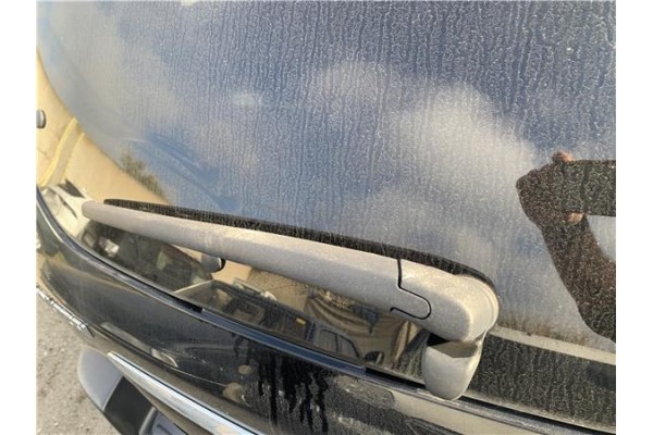 Recambio de brazo limpiaparabrisas trasero para hyundai tucson (jm) 2.0 referencia OEM IAM 988112E500  