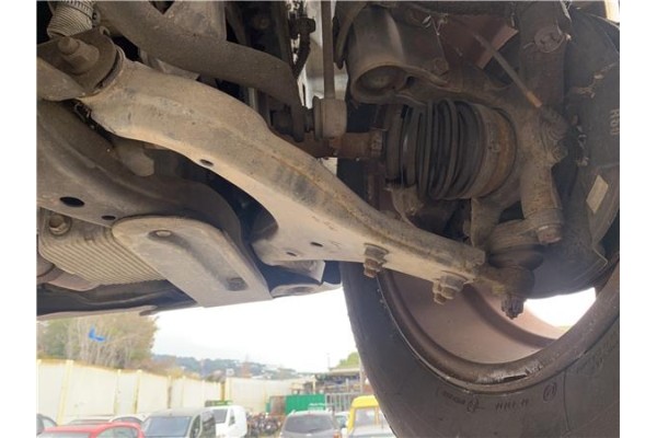 Recambio de brazo suspension delantero derecho para hyundai tucson (jm) 2.0 referencia OEM IAM 545012E000 5,45E+06 