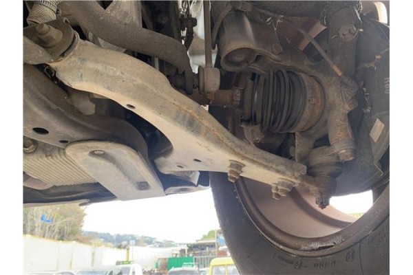 Recambio de brazo suspension delantero derecho para hyundai tucson (jm) 2.0 referencia OEM IAM 545012E000 5,45E+06 