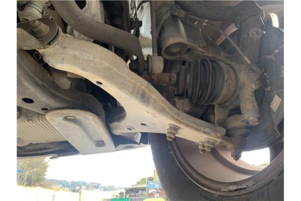 Recambio de brazo suspension delantero derecho para hyundai tucson (jm) 2.0 referencia OEM IAM 545012E000 5,45E+06 