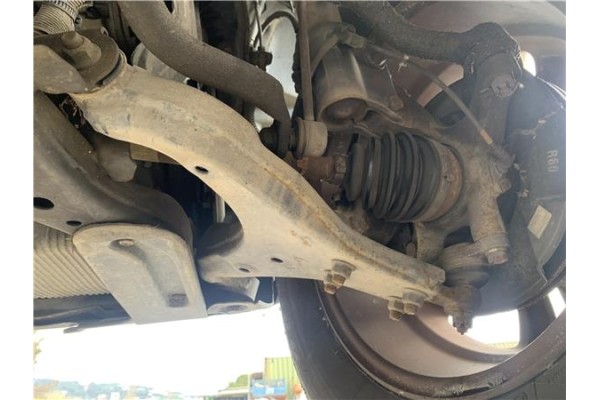 Recambio de brazo suspension delantero derecho para hyundai tucson (jm) 2.0 referencia OEM IAM 545012E000 5,45E+06 