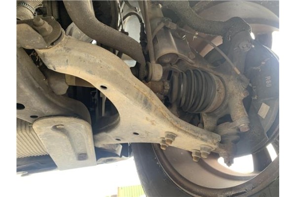 Recambio de brazo suspension delantero derecho para hyundai tucson (jm) 2.0 referencia OEM IAM 545012E000 5,45E+06 