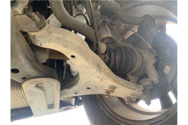 Recambio de brazo suspension delantero derecho para hyundai tucson (jm) 2.0 referencia OEM IAM 545012E000 5,45E+06 