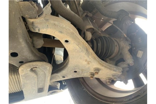 Recambio de brazo suspension delantero derecho para hyundai tucson (jm) 2.0 referencia OEM IAM 545012E000 5,45E+06 