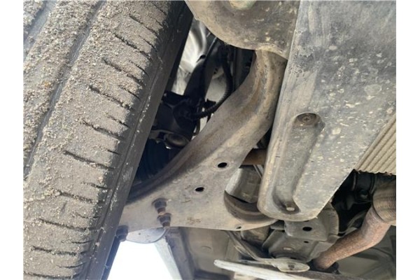 Recambio de brazo suspension delantero derecho para hyundai tucson (jm) 2.0 referencia OEM IAM 545012E000 5,45E+06 