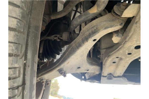 Recambio de brazo suspension delantero izquierdo para hyundai tucson (jm) 2.0 referencia OEM IAM 545002E000 5,45E+06 