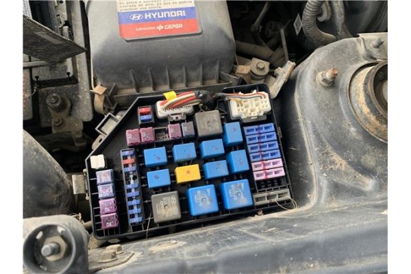 Recambio de caja fusibles/rele para hyundai tucson (jm) 2.0 referencia OEM IAM 912102E000  