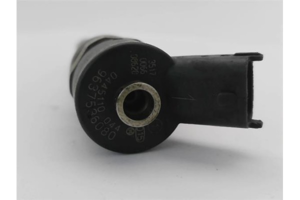 Recambio de inyector para citroen xsara picasso 2.0 hdi referencia OEM IAM 9637536080 0445110044 