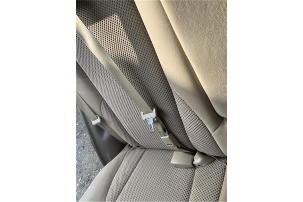 Recambio de cinturon seguridad trasero central para hyundai tucson (jm) 2.0 referencia OEM IAM 041129 HH620 