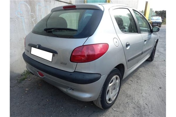 peugeot 206 berlina (1998) del año 