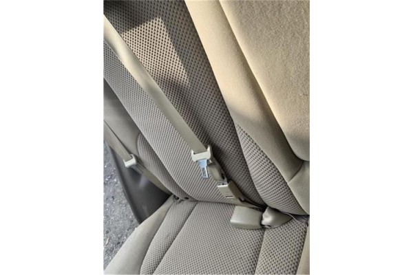 Recambio de cinturon seguridad trasero central para hyundai tucson (jm) 2.0 referencia OEM IAM 041129 HH620 